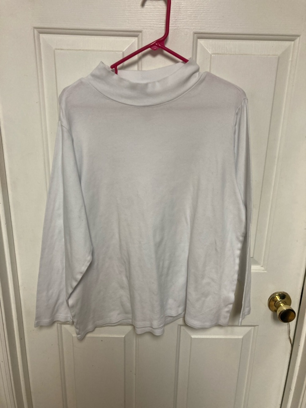 3/$20 bundle and save 
Croft  & barrow White Tee